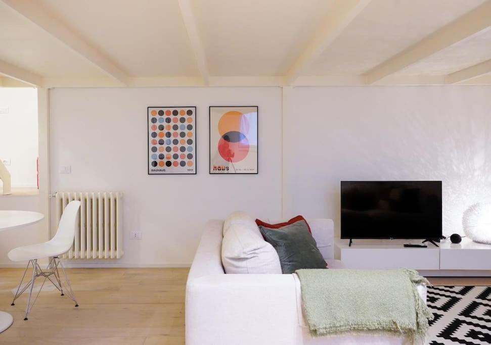Navigli-bocconi Spazio Luce Design Milaan